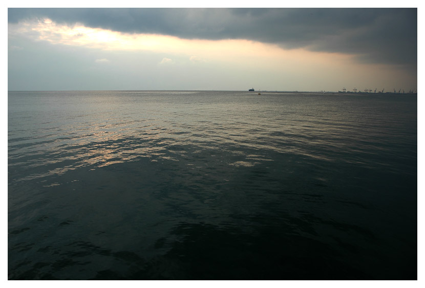 Huge Sea by borko
